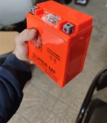 تصویر باتری موتورسیکلت بنلی ۱۲ ولت ظرفیت ۷ آمپر بلند باتری موتورسیکلت بنلی ۱۲ ولت ظرفیت ۷ آمپر بلند