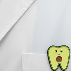 تصویر سنجاق سینه دندان آووکادو بامزه 