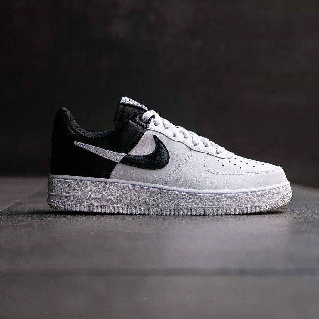 Black and white clearance nba air force 1