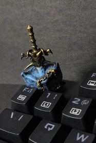 تصویر دکمه کیبورد مکانیکال کیکپ مدل شمشیر وارکرافت ( lich king ) mechanical keyboard ( keycap ) lich king warcraft model