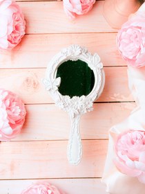 تصویر آینه دستی پروانه 