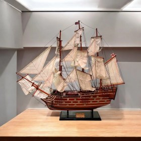 تصویر ماکت چوبی کشتی HMS Victory 