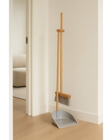 تصویر جارو و خاک انداز چوبی طرح زارا رنگ طوسی 