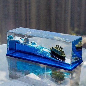 تصویر کشتی معلق مدل تایتانیک و کوه یخ WarShipمدل-14cm Cruise Ship Fluid Drift Bottle