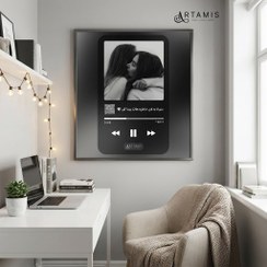 تصویر تابلو شاسی حسِ بودن کنار تو M3 