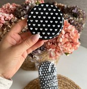 تصویر درب بانکه فلزی طرح قلب سفید زمینه مشکی کد 43 