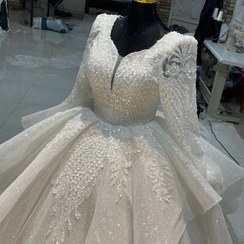 تصویر لباس عروس شاین کد ۳۷۳ با زونیکس و تزیینات دانتل 