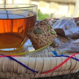 تصویر کنجد عسلی دو آتیشه مغزدار(900 گرم) کنجد بار سنتی دزفول 