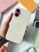 تصویر قاب سیلیکونی پاستیلی - کرم / ایفون 16 پرو مکس 