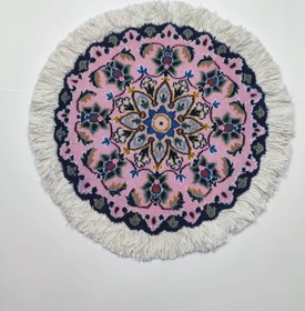 تصویر فرش دستبافت گرد نایین Round handwoven carpet