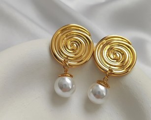 تصویر گوشواره ترند مرواریدی Trendy pearl earrings