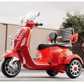 تصویر موتور دونفره شارژی وارداتی مدل Vespa 2-seater Vespa rechargeable motorcycle