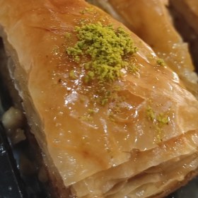 تصویر باقلوا مدل پیتزایی 