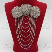 تصویر پنل سر دوشی منجوق و کریستال کاری شده نقره ای جفتی 