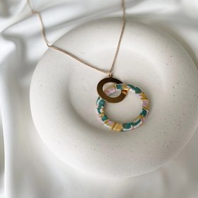 تصویر رو لباسی حلقه ای 