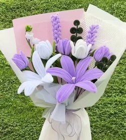 تصویر دسته گل لیلیوم بنفش 