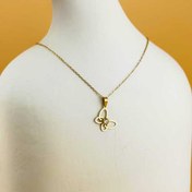 تصویر آویز طلا پروانه نگین‌دار | نماد رهایی 