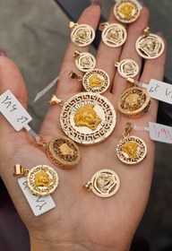 تصویر اویز ورساچ 