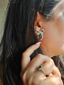 تصویر گوشواره بدل دخترانه طرح طلا Earrings-for-girls-with-gold-designs