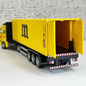 تصویر تریلی با کانتینر TRUCK 