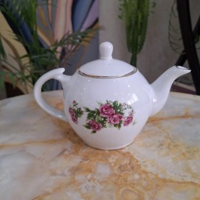 تصویر قوری ۶ کوپ گل سرخی 