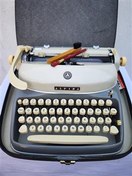 تصویر ماشین تایپ قدیمی آلمانی در حد نو بسیار خاص 