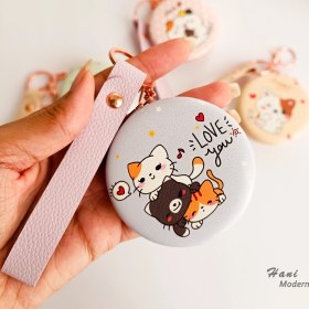 تصویر آینه جاکلیدی دار گربه 