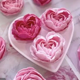 تصویر قالب سیلیکونی گل رز قلبی سایز ۹ سانتی‌متر 