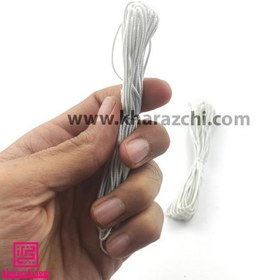 تصویر کش قیطانی نازک سفید 