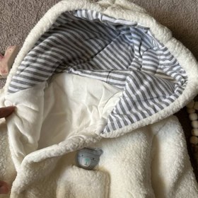 تصویر کاپشن تدی سفید جیب خرسی 