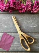 تصویر قیچی زیگزاگ 