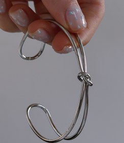 تصویر بنگل گره دولاین نقره ای 