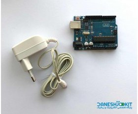 تصویر آردوینو Arduino UNO به همراه آداپتور 9 ولت 