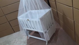 تصویر گهواره کنار مادرمستطیل چوبی ابعداد 90*60 دیوانکو Divanco 