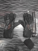 تصویر دستکش دروازه بانی خارجی 