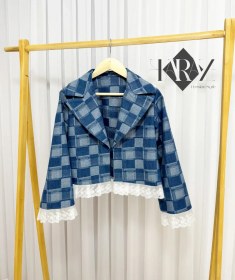 تصویر کراپ کت جین Cropped Denim Jacket