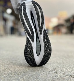 تصویر نیو بالانس فویل سل new balance fuel cell 