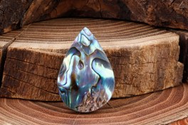 تصویر نگین اشکی صدف آبالون 