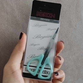 تصویر قیچی ابرو 