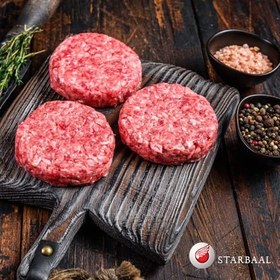 تصویر همبرگر گوشت ا وزن هر همبرگر گوشت استاربال 120 گرم می‌باشد. وزن هر همبرگر گوشت استاربال 120 گرم می‌باشد.