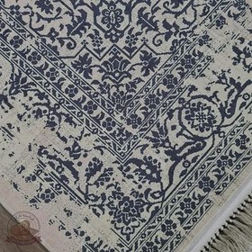 تصویر فرشینه مدرن مخمل طرح سنتی رنگ طوسی و کرم 