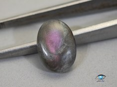 تصویر نگین لابرادوریت بیضی و گرد ۲.۳ و ۶.۸۴ گرم 