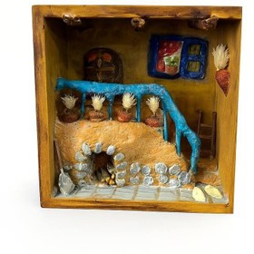 تصویر دیوارکوب چوبی فانتزی طرح برجسته ایوان خونه مادربزرگه 