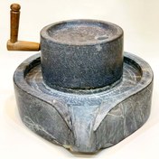 تصویر آسیاب سنگی سیاه سنگ 