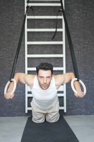 تصویر دار حلقه بالاروو 