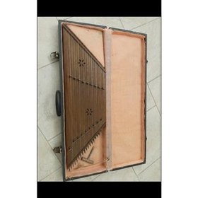 تصویر سنتور مشقی با کیس و دسته کوک و مضراب 