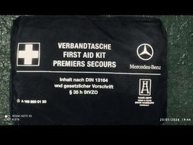 تصویر کیف فابریک کمکهای اولیه مرسدس بنز 