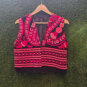 تصویر جلیقه مخمل یلدایی 