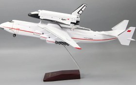 تصویر ماکت هواپیما انتونف 225 بوران | Airplane Model 1:200 Antonov An-225 with Buran Space Shuttle 