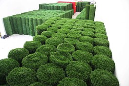 تصویر فنس چمنی چشمی 4 در 4 سانتی متر با عرض 2 متر ا Artificial Grass Fence Artificial Grass Fence